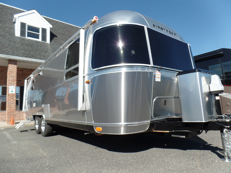 Globetrotter at Colonial Airstream