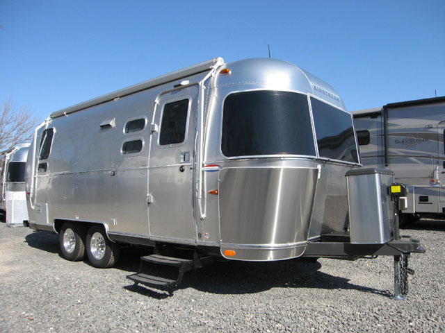8902 Medium
