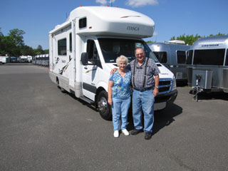 Winnebago Itasca  Navion 24H