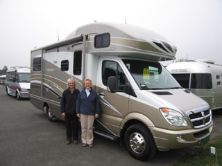 Winnebago Itasca Navion 24J