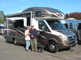 Winnebago Itasca Navion 24H