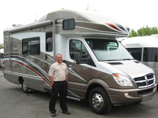 Winnebago Itasca Navion 24H