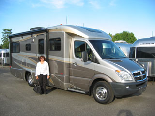 Winnebago Itasca Navion iQ 24DL