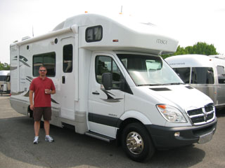 Winnebago Itasca Navion 24K