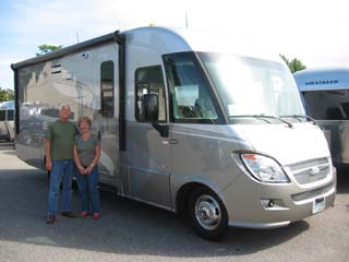 Winnebago Itasca Reyo 25R