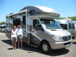 Winnebago Itasca Navion 24K