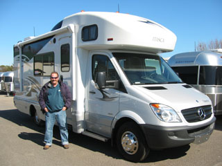 Winnebago Itasca Navion 24K