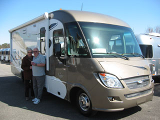 Winnebago Itasca Reyo 25R
