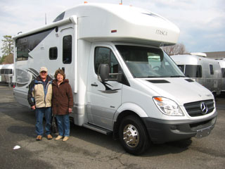 Winnebago Itasca Navion 24J